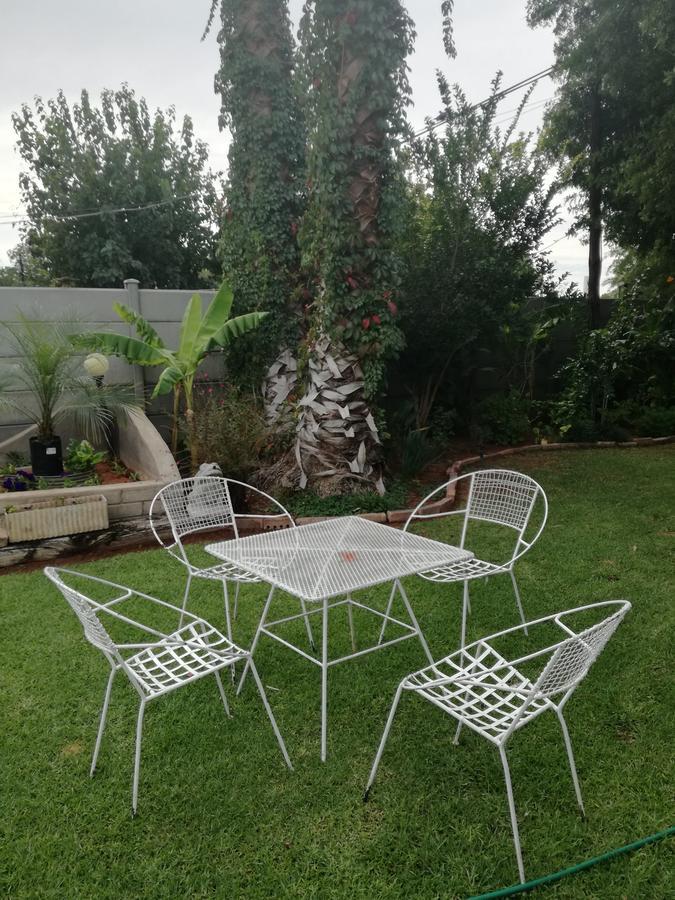 Mom'S Place Upington Exterior foto